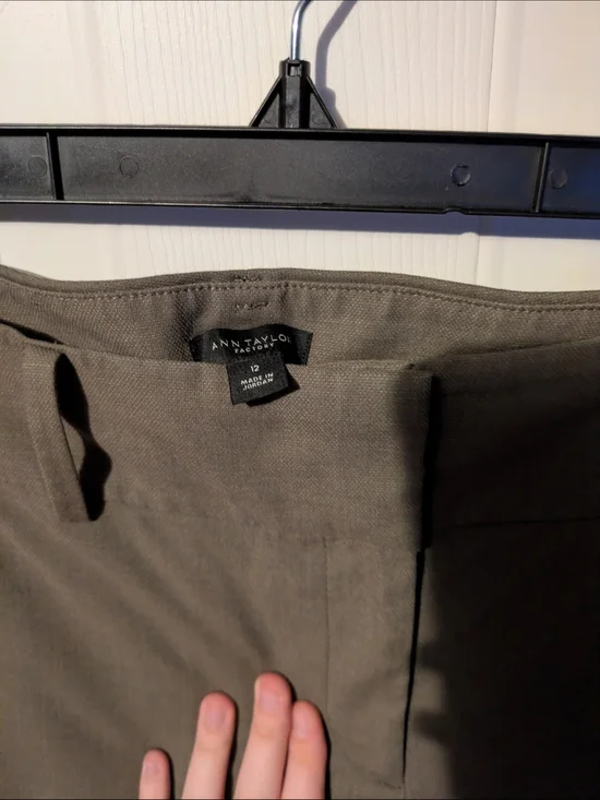 Ann Taylor Factory Olive Green Women's Pant Suit - Classic Jacket & Pants - Picture 6 of 7